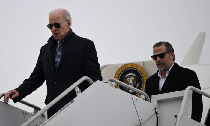 Joe Biden Hunter Biden GettyImages 1246787762 700x420