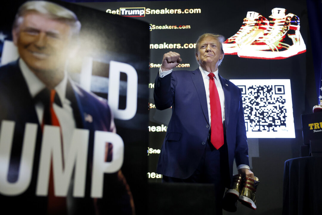 id5589549 Trump Sneaker Con GettyImages 2018524899 1080x720