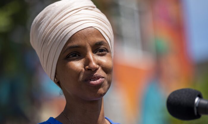 rep ilhan omar 2 700x420 ccf0bY