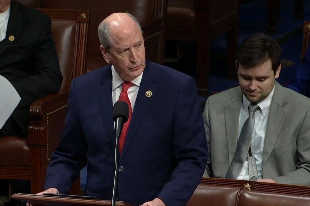 id5603009 House Politician 1080x720 iQPpo2