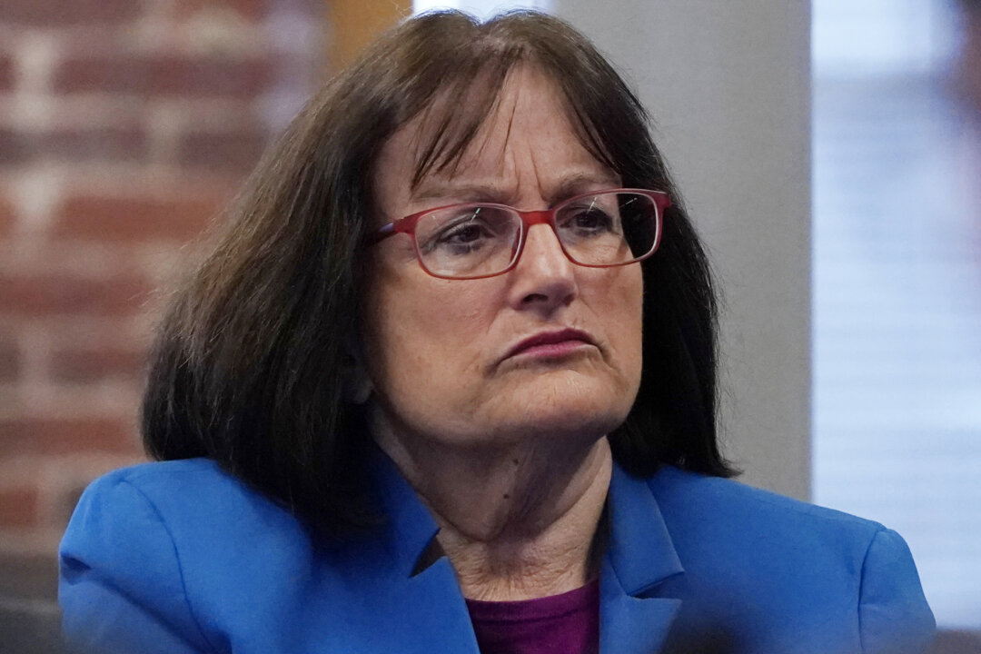 id5616389 Annie Kuster 1080x720 6y9srs