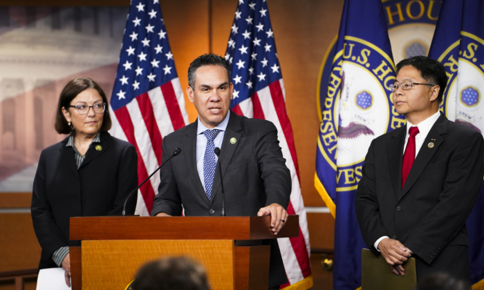 id5494609 09192023 DSC01118 Aguilar Lieu DelBene 700x420 eY04Az