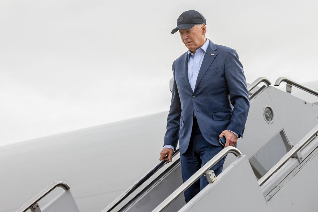 id5634805 Biden Triangle Va LSedit 1080x720 QXfa0E