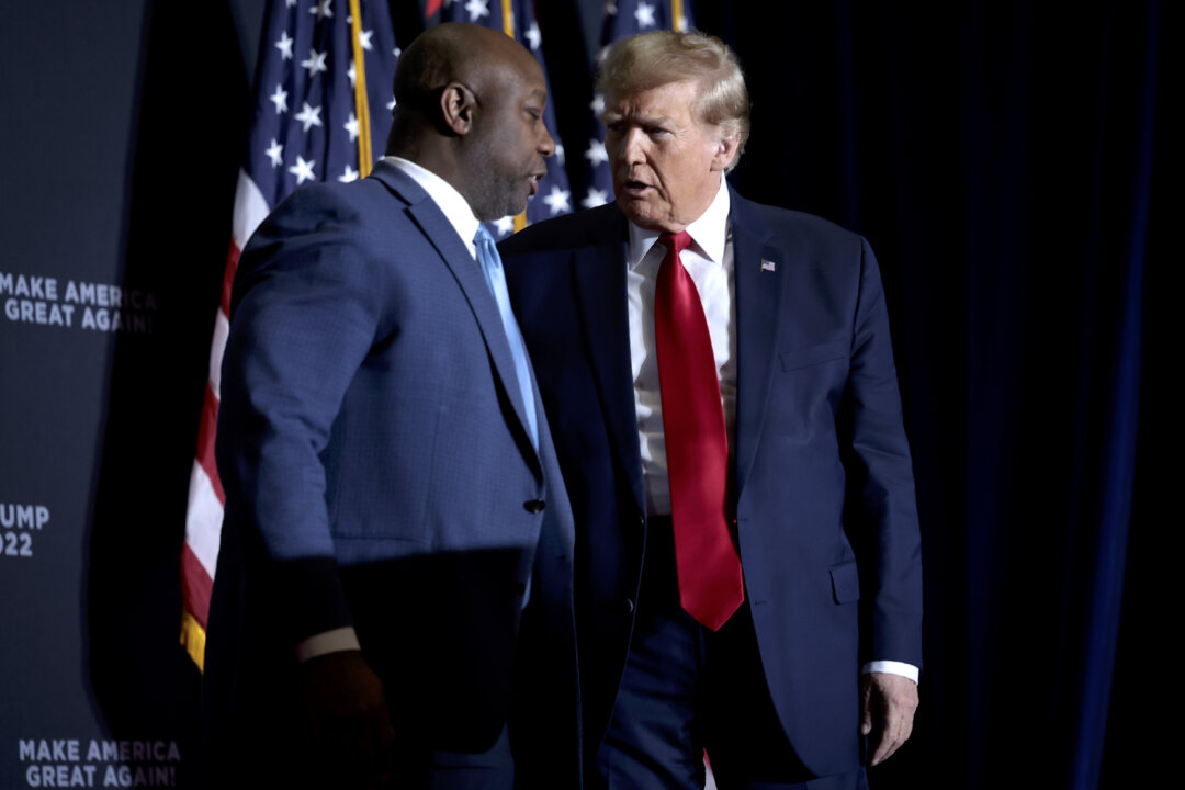 id5587638 Tim Scott Trump SC GettyImages 2011553385 1080x720 bUFMhk