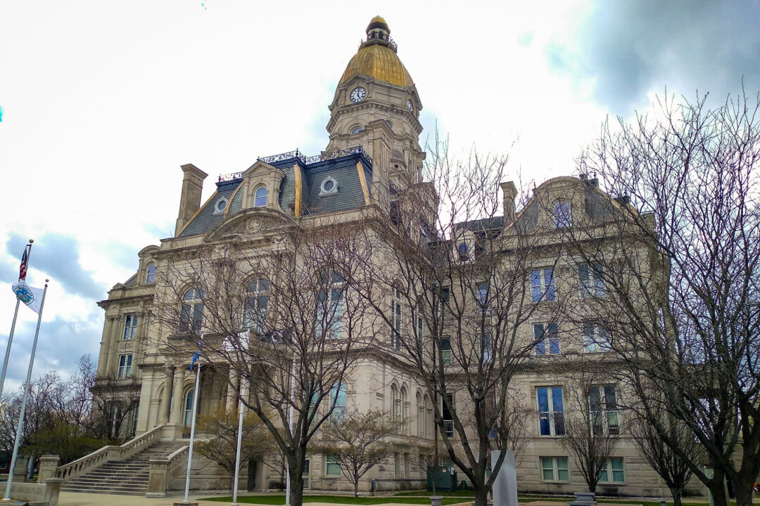id5647277 Vigo County Courthouse Indiana Photo OP 1080x720 J14zpP