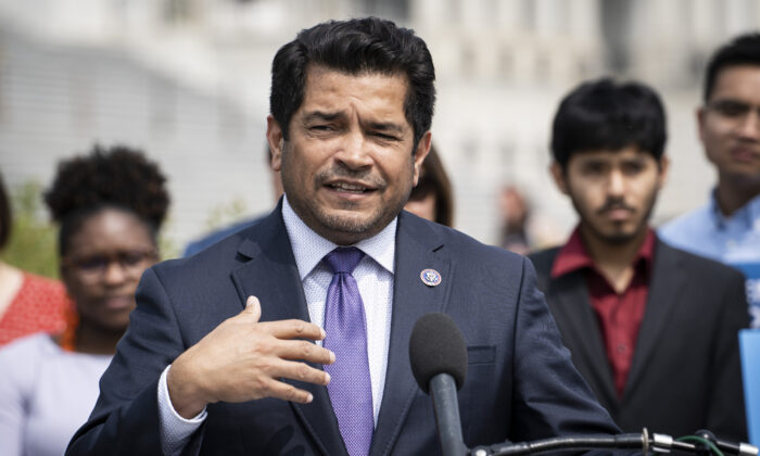 id5258271 05102023 DSC01436 Jimmy Gomez 700x420 eo7fs4