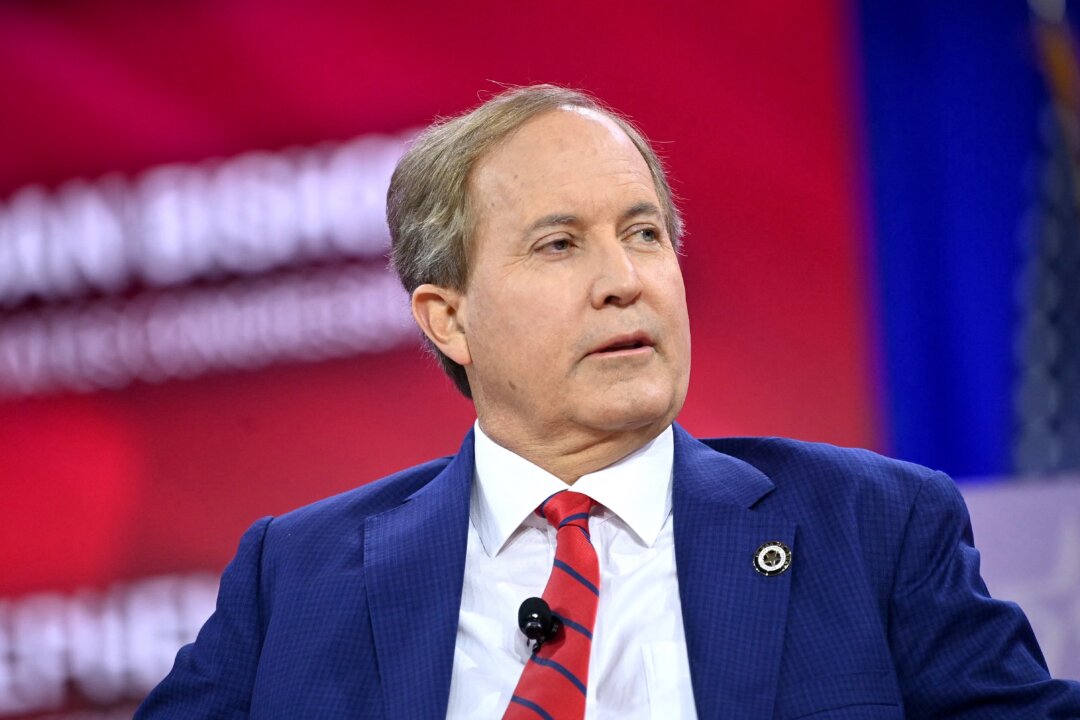 id5640012 Ken Paxton GettyImages 2025743444 1080x720 IWIlJZ