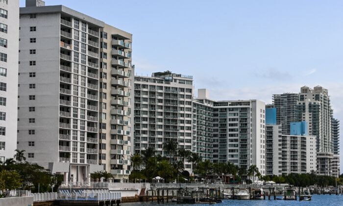 Miami residential towers 700x420 OINNRR