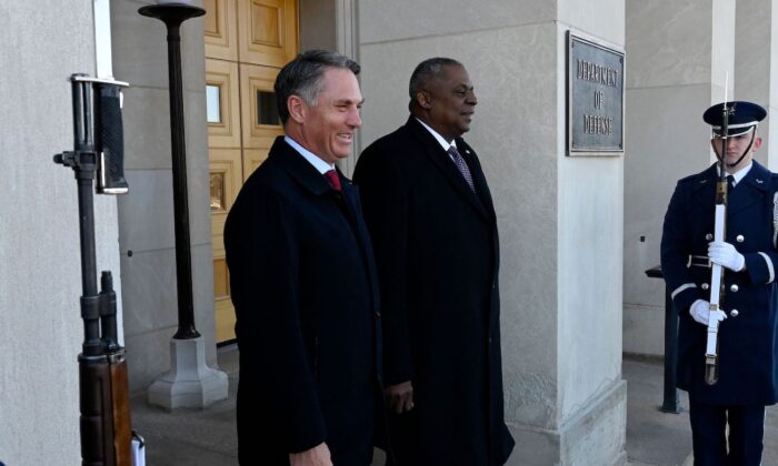 aus usa meeting 700x420 W4pnCa