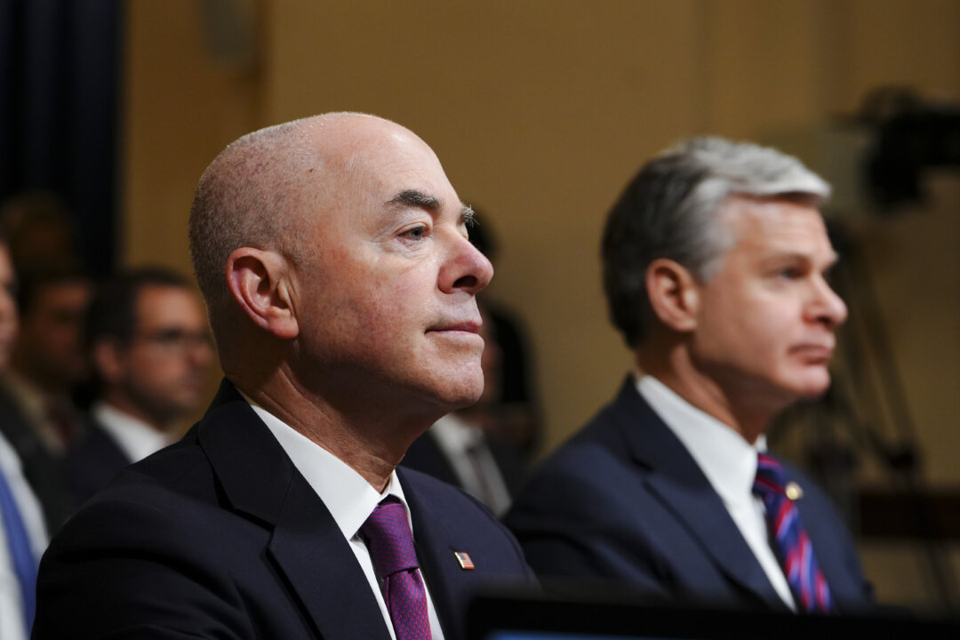 id5530304 11152023 DSC06413 Wray Mayorkas 1080x720 fSRlJZ