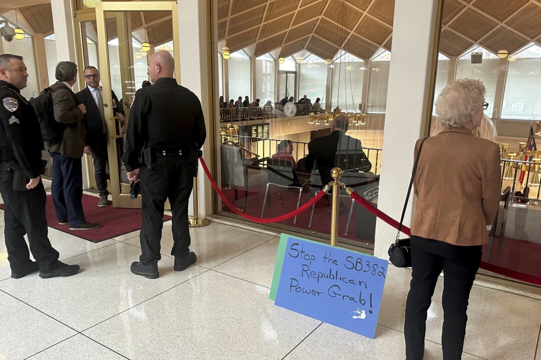 id5763853 NC bill 1080x720 NEUhM9